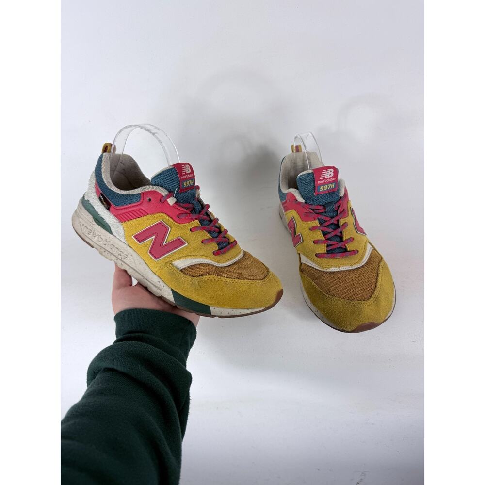 New Balance 997H Athletic Sneakers Boys 7 Yellow Lace Up Low Top Running Shoes